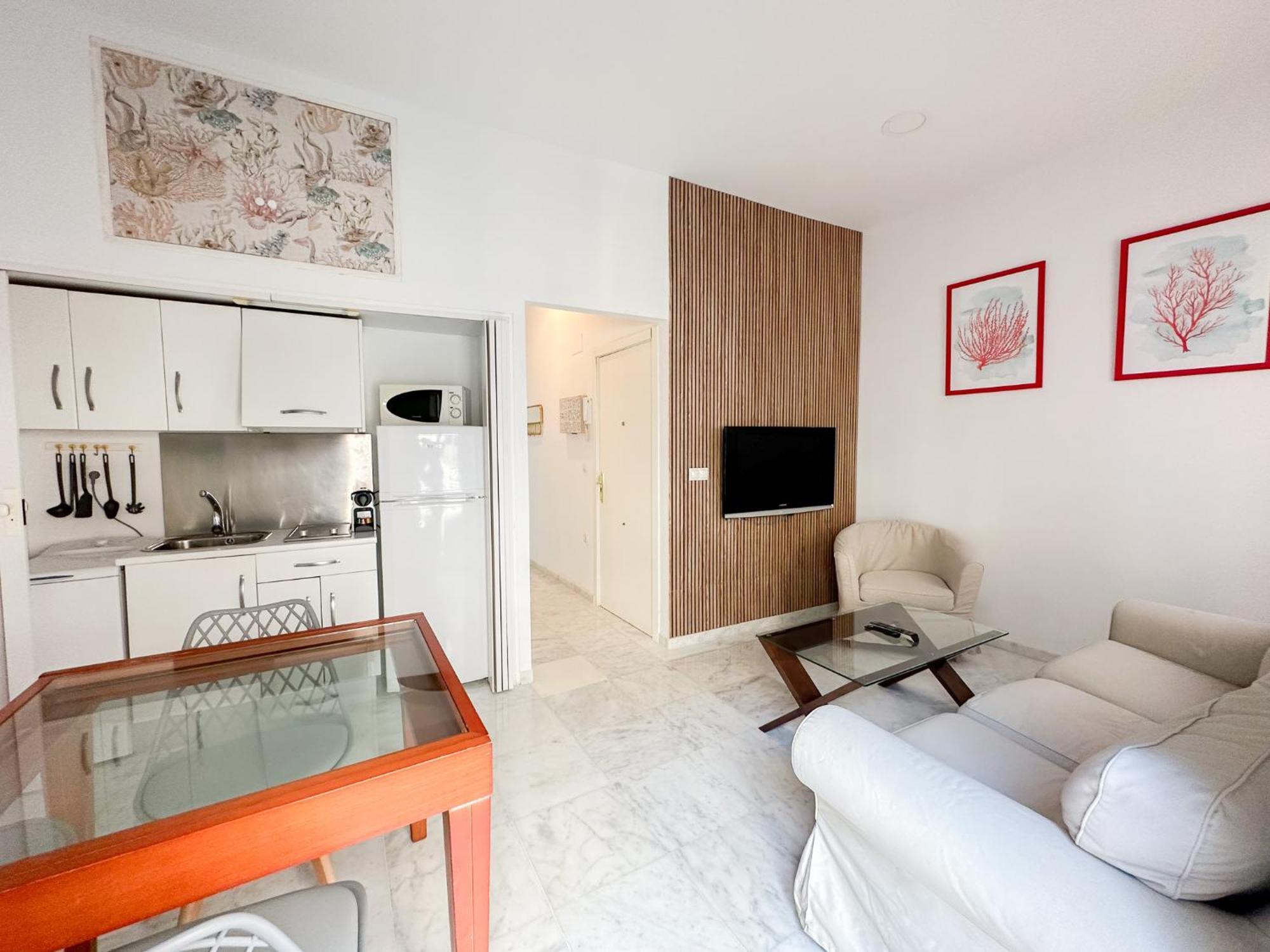 Central Cozy Budget 2Br Apt With Ac, 1 Bath, Private Parking Opt เซบีญา ภายนอก รูปภาพ